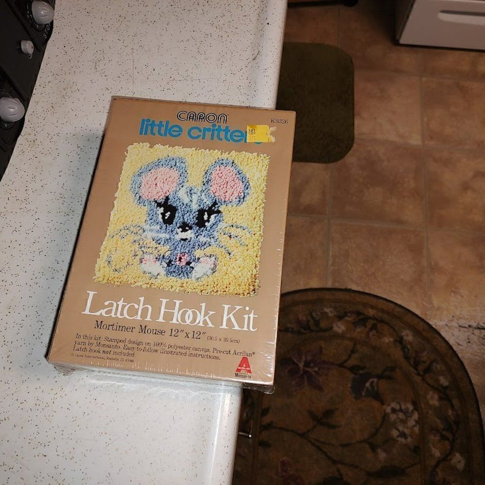 New Vintage Caron Little Critters Mortimer Mouse Latch Hook Kit 12 X 12